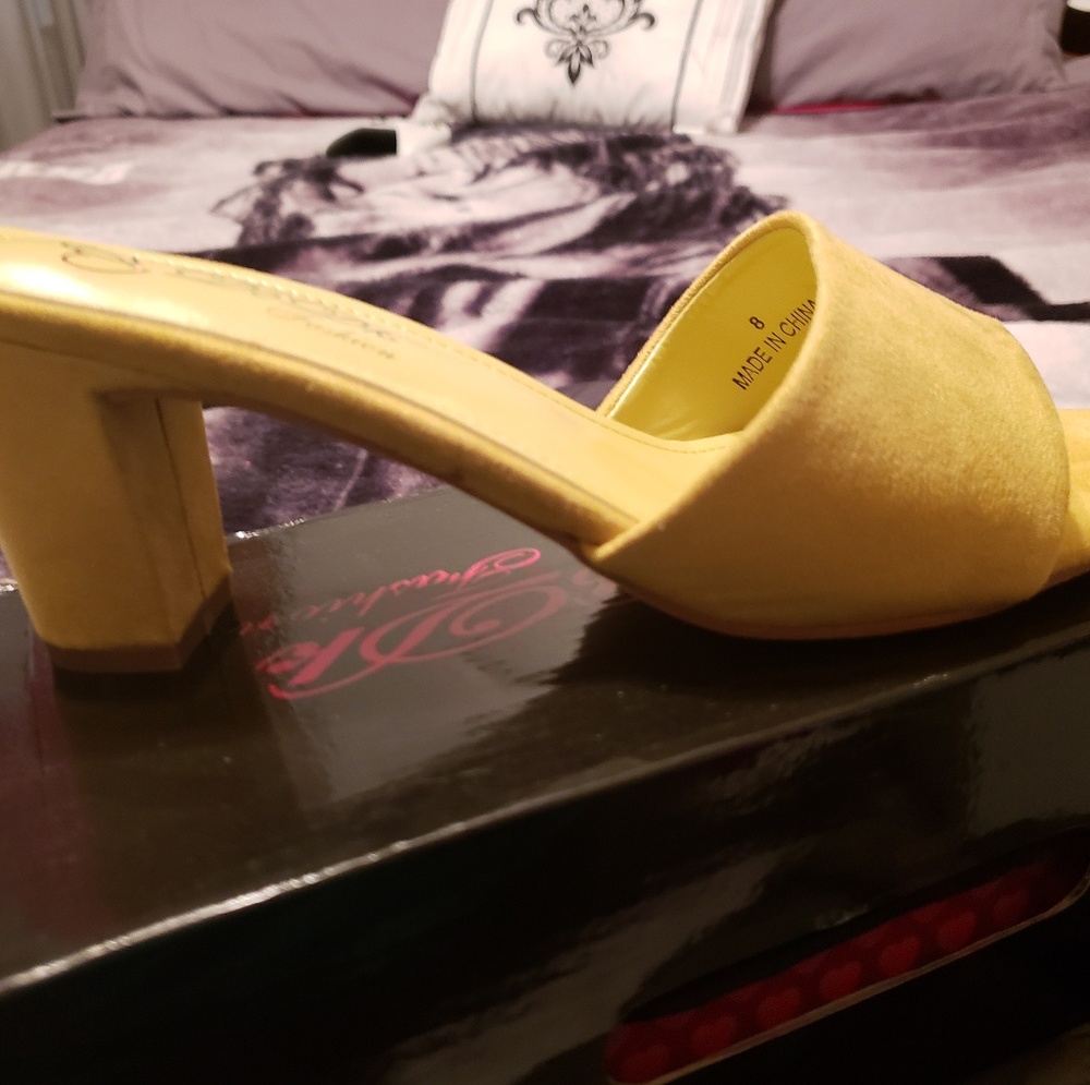 Mustard sandals
